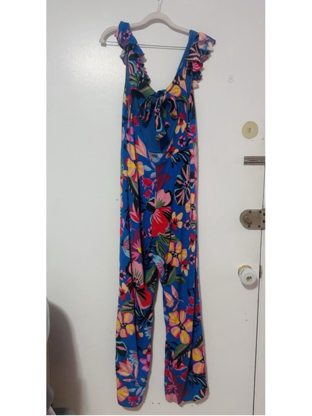 Sugarlips Inez Tropic Floral Ruffle V-Neck Tie Back Jumpsuit size M - Picture 5 of 8